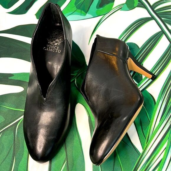 Vince Camuto Black leather booties - Picture 1 of 7